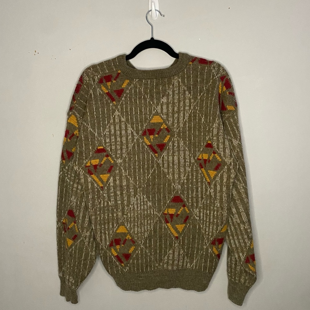 Men’s Patterned Sweater - Picture 7 of 7